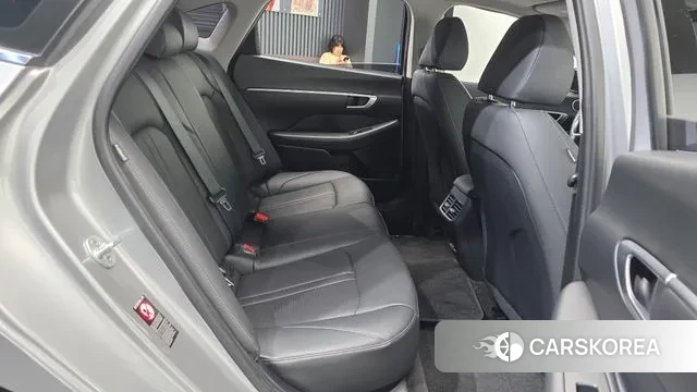 Hyundai Sonata (DN8) 2019 Серебристо-серый из Кореи, фото 3