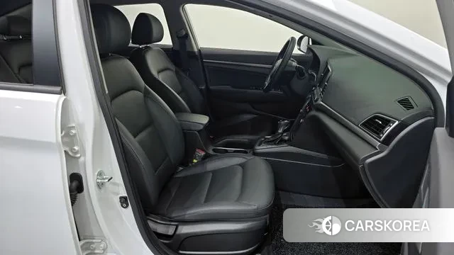 Hyundai Avante AD 2018 Белый из Кореи, фото 3