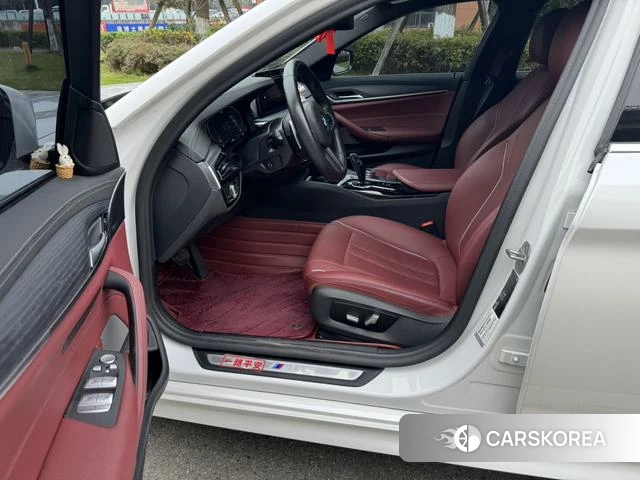 BMW 5 series 2021 Белый из Китая, фото 3