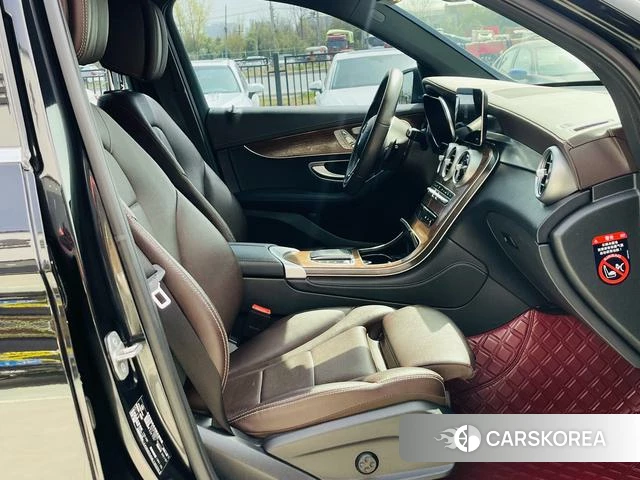 Mercedes-Benz GLC 2021 Черный из Китая, фото 3