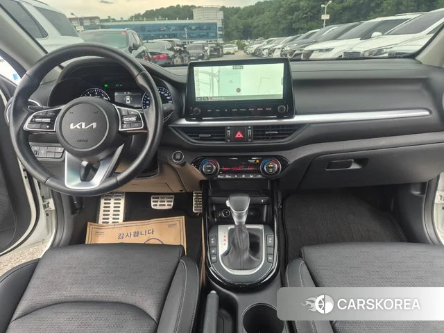 Kia The New K3 2nd generation 2024 Белый из Кореи, фото 3