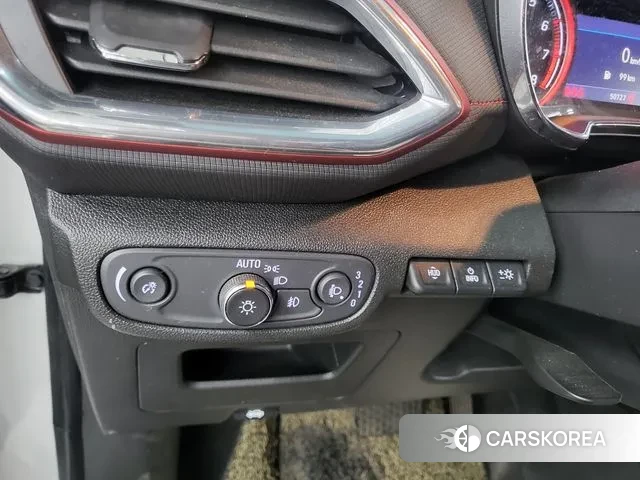 Chevrolet (GM Daewoo) Trailblazer 2022 Белый двухцветный из Кореи, фото 3