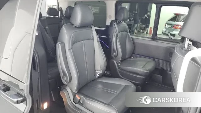 Hyundai Staria 2022 Черный из Кореи, фото 3