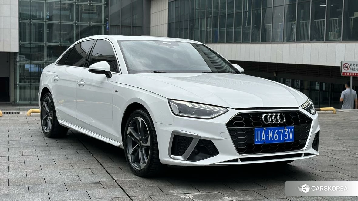 Audi A4L 2021 Белый из Китая, фото 3