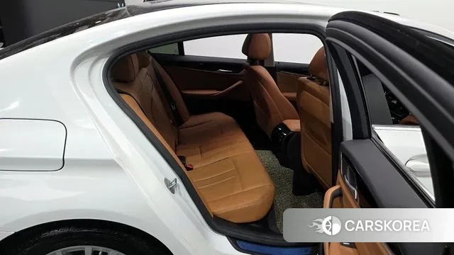 BMW 5 Series (G30) 2020 Белый из Кореи, фото 3