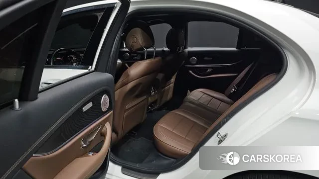 Mercedes-Benz E-Class W213 2022 Белый из Кореи, фото 3