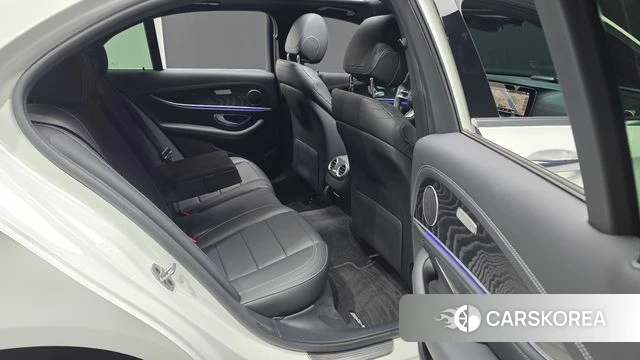 Mercedes-Benz E-Class W213 2021 Белый из Кореи, фото 3