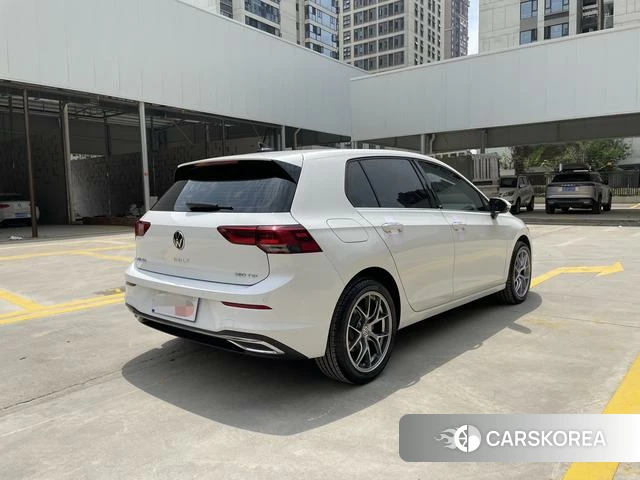 Volkswagen Golf 2021 Белый из Китая, фото 3