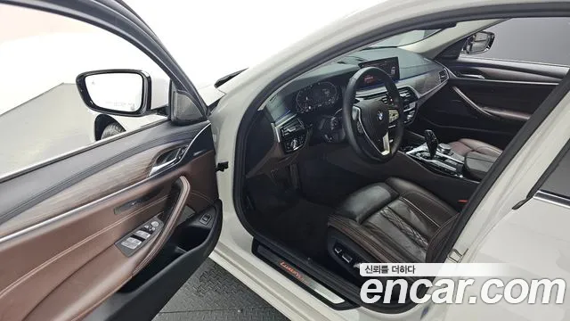 BMW 5 Series (G30) 2020 Белый из Кореи, фото 3