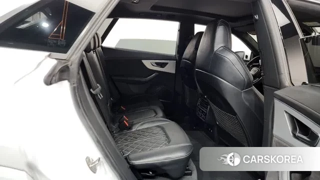 Audi Q8 (4M) 2021 Белый из Кореи, фото 3