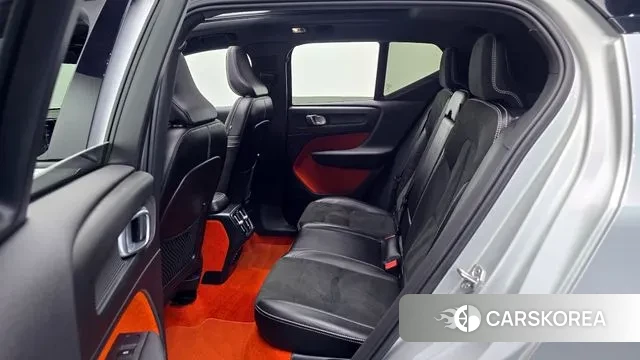 Volvo XC40 2018 Серебряный из Кореи, фото 3