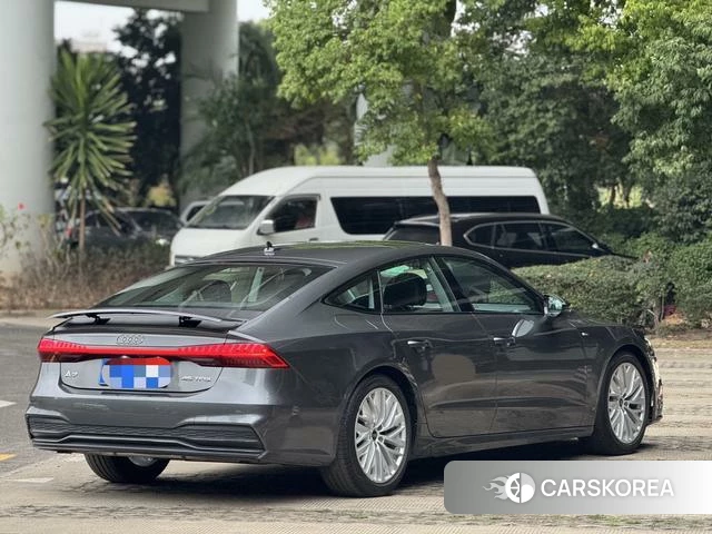 Audi A7 2021 Темно-серый из Китая, фото 3