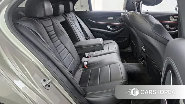 Mercedes-Benz E-Class W213 2021 Песочный из Кореи, фото 3