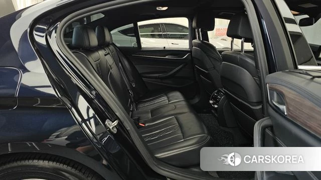 BMW 5 Series (G30) 2018 Черный из Кореи, фото 3