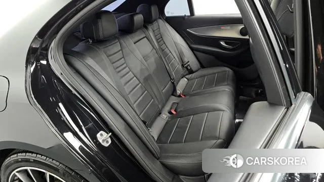 Mercedes-Benz E-Class W213 2018 Черный из Кореи, фото 3