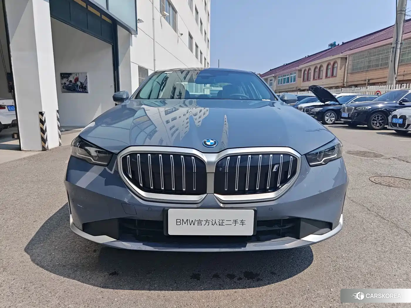 BMW i5 2026 Silver/gray из Китая, фото 3