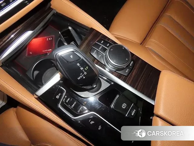 BMW 5 Series (G30) 2021 Белый из Кореи, фото 3