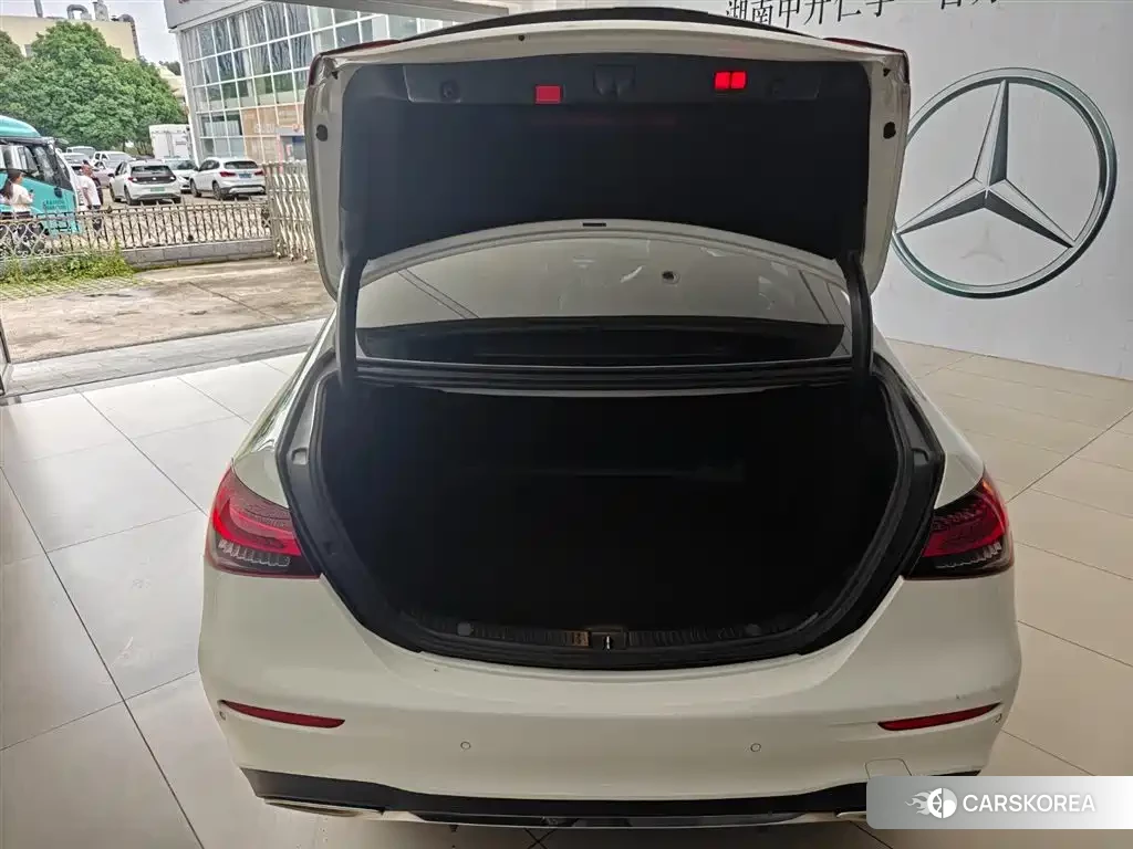 Mercedes-Benz E-Class 2022 Белый из Китая, фото 3