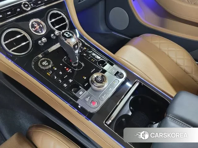 Bentley Continental GT 3rd Generation 2020 Белый из Кореи, фото 3