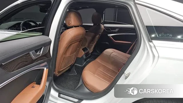 Audi A6 (C8) 2020 Белый из Кореи, фото 3