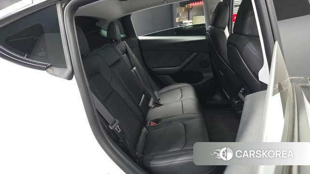 Tesla Model Y 2024 Белый из Кореи, фото 3