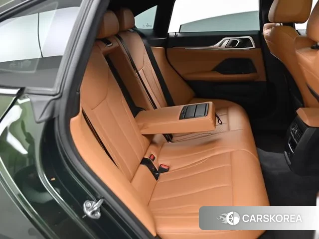 BMW i4 2022 Темно-зеленый из Кореи, фото 3