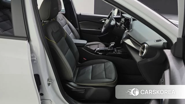 Chevrolet (GM Daewoo) Trax Crossover 2024 Белый из Кореи, фото 3