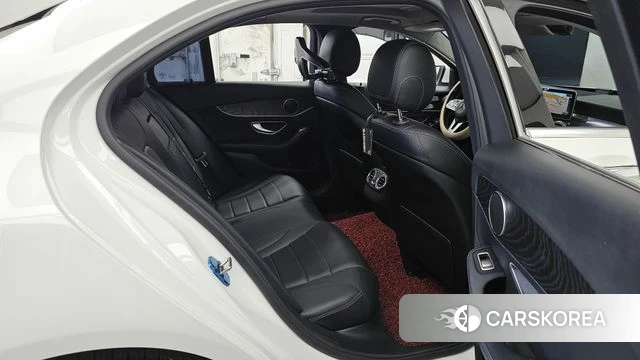 Mercedes-Benz C-Class W205 2019 Белый из Кореи, фото 3