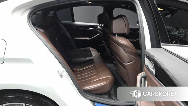 BMW 5 Series (G30) 2021 Белый из Кореи, фото 3