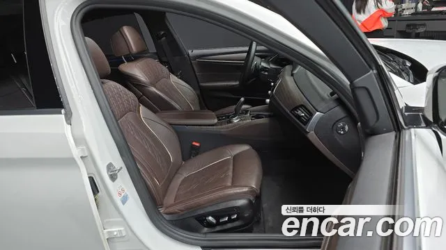 BMW 5 Series (G30) id 2690008 из Кореи 3