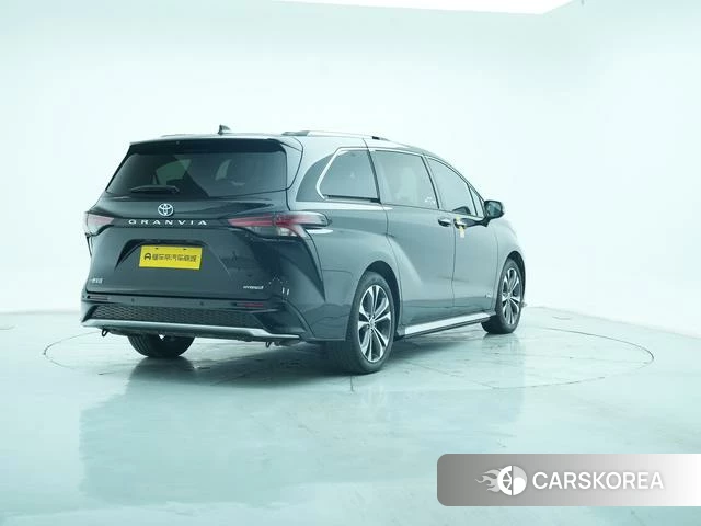 Toyota Grevia 2024 Черный из Китая, фото 3