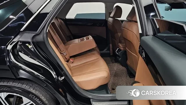 Hyundai Grandeur Hybrid (GN7) 2023 Черный из Кореи, фото 3