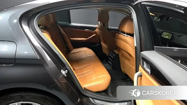 BMW 5 Series (G30) 2018 Серый из Кореи, фото 3