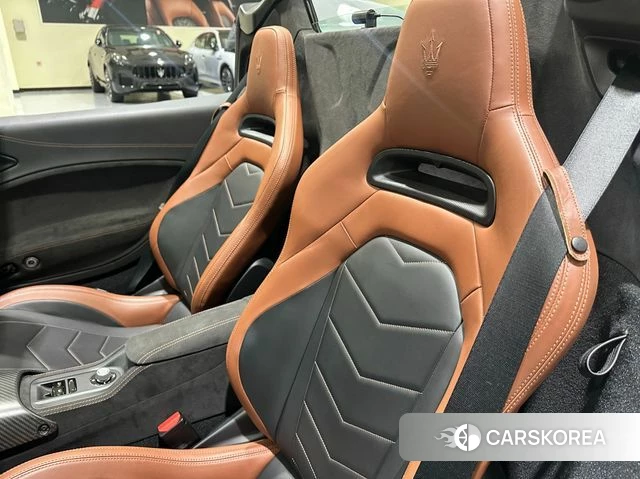Maserati MC20 2023 Небесно-голубой из Кореи, фото 3