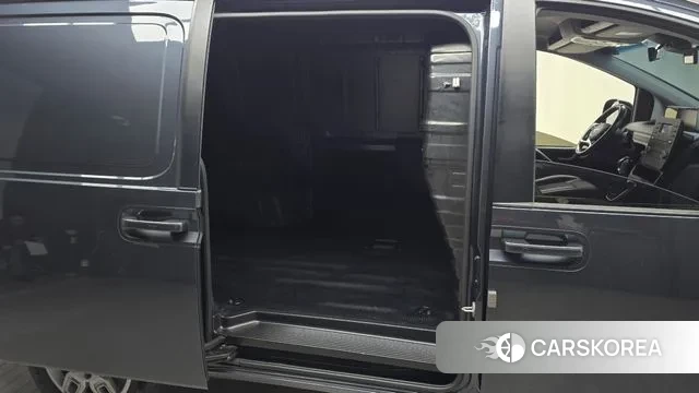 Hyundai Staria 2022 Серый из Кореи, фото 3