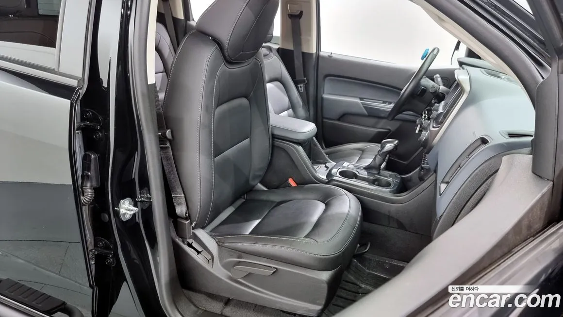 Chevrolet (GM Daewoo) Real New Colorado 2022 Черный из Кореи, фото 3