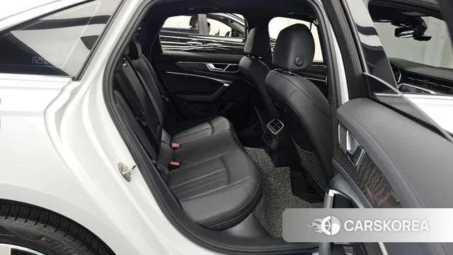 Audi A6 (C8) 2022 Белый из Кореи, фото 3