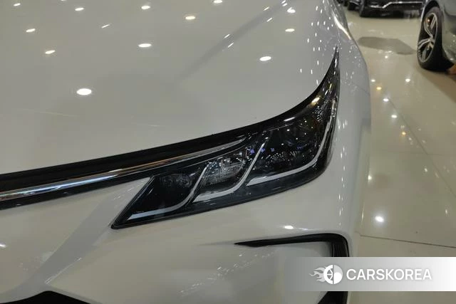 Toyota Corolla 2021 Белый из Китая, фото 3