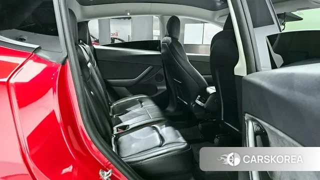 Tesla Model Y 2021 Красный из Кореи, фото 3