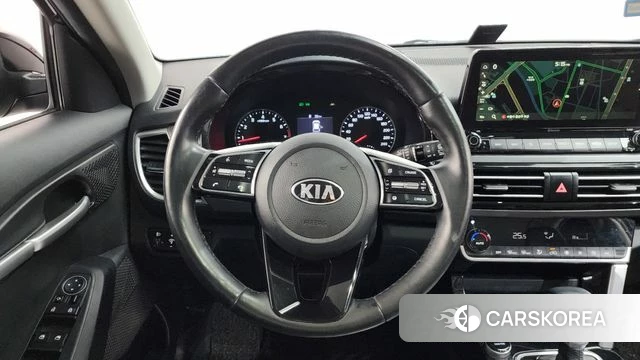 Kia Seltos 2021 Черный из Кореи, фото 3