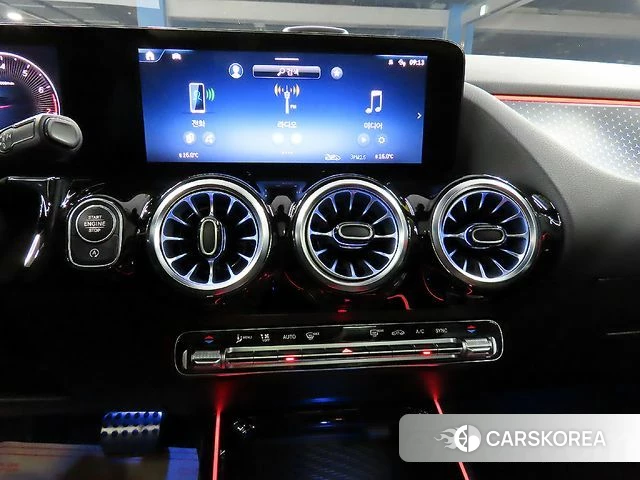 Mercedes-Benz GLA - Class H247 2024 Белый из Кореи, фото 3