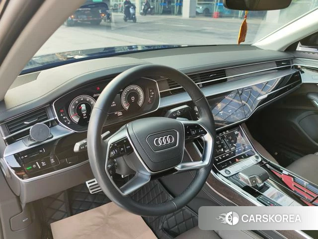 Audi A8 2023 Черный из Китая, фото 3