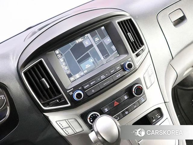 Hyundai The New Grand Starex 2018 Серебряный из Кореи, фото 3