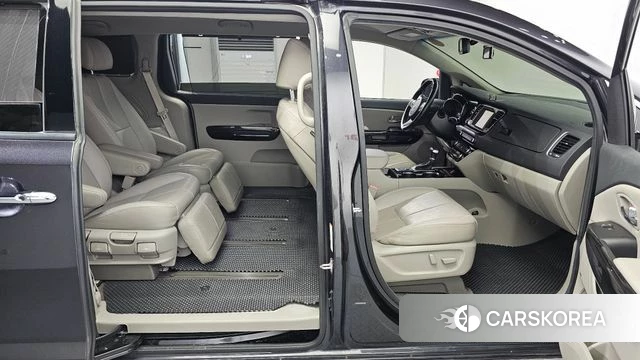 Kia The New Carnival 2018 Серый из Кореи, фото 3