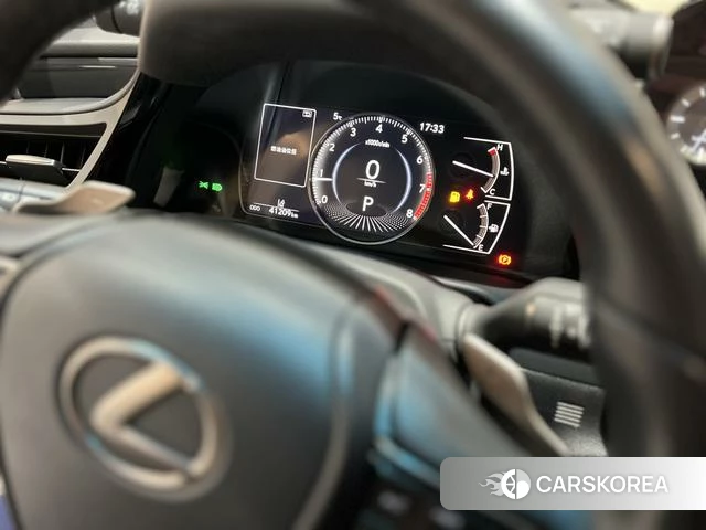 Lexus ES 2022 Серебристо-серый из Китая, фото 3