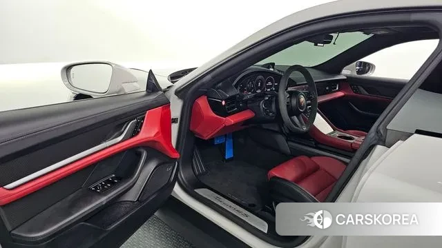 Porsche Taycan 2025 Серебристо-серый из Кореи, фото 3