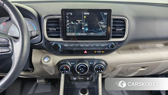 Hyundai Venue 2024 Серебристо-серый из Кореи, фото 3