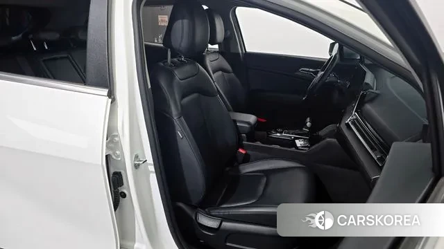 Kia Sportage 5th Generation 2021 Белый из Кореи, фото 3