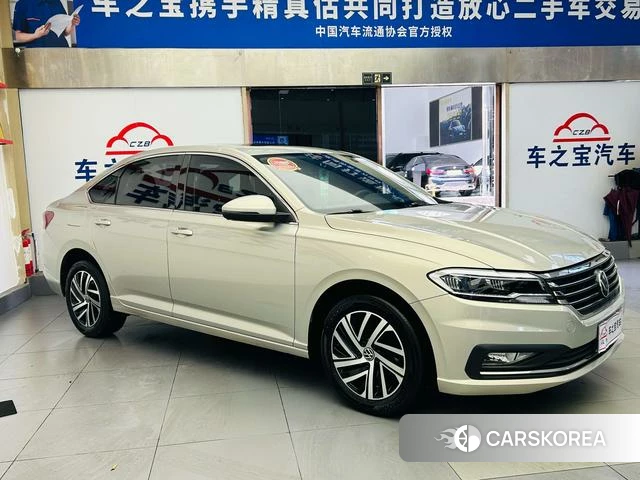Volkswagen Lavida 2022 Серебристо-серый из Китая, фото 3