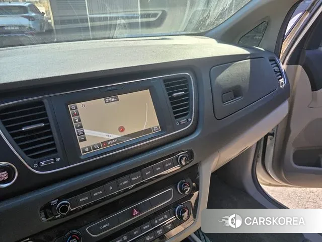 Kia The New Carnival 2020 Жемчужный цвет из Кореи, фото 3